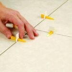 Clips carrelage 1.5mm blanc professionnel – Image 7